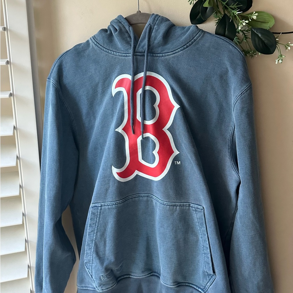 New Era MLB Premium Blue Hoodie with Red Boston Logo - Picture 5 of 11